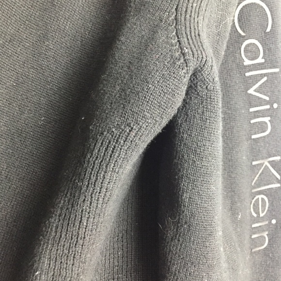 Calvin Klein Sweater - Picture 3 of 4